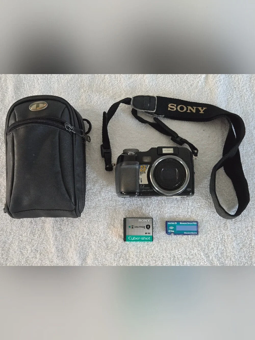 Sony Cyber-Shot DSC-V3 7.2MP Digital Camera Black *TESTED & WORKING*